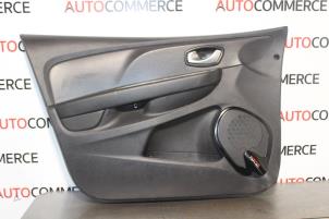 Gebruikte Deurbekleding 4Deurs links-voor Renault Clio IV (5R) Prijs € 40,00 Margeregeling aangeboden door Autocommerce