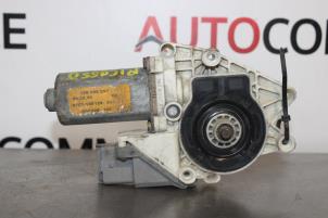 Gebruikte Portierruitmotor Citroen Xsara Picasso (CH) Prijs op aanvraag aangeboden door Autocommerce