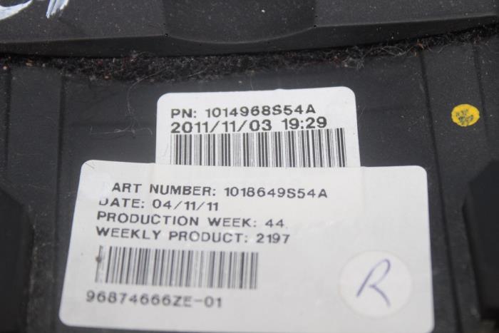 Stuurwiel van een Peugeot 508 (8D) 1.6 HDiF 16V 2012