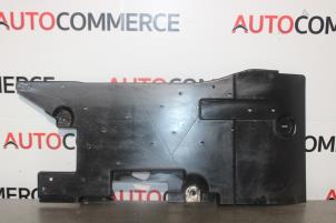 Gebruikte Motor Beschermplaat Citroen C4 Picasso (3D/3E) 1.2 12V PureTech 130 Prijs op aanvraag aangeboden door Autocommerce