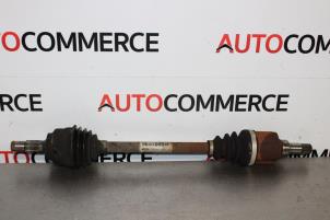 Gebruikte Steekas links-voor Peugeot 207 CC (WB) 1.6 16V Prijs op aanvraag aangeboden door Autocommerce