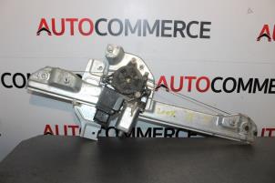 Gebruikte Ruitmechaniek 4Deurs rechts-voor Peugeot 2008 (CU) 1.2 Vti 12V PureTech 82 Prijs € 80,00 Margeregeling aangeboden door Autocommerce