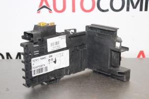 Gebruikte Zekeringkast Citroen C4 Picasso (UD/UE/UF) 1.6 16V VTi 120 Prijs € 130,00 Margeregeling aangeboden door Autocommerce