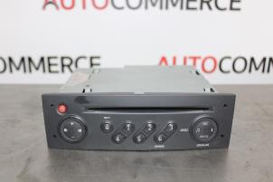 Gebruikte Radio CD Speler Renault Scénic II (JM) 1.5 dCi 100 Prijs € 50,00 Margeregeling aangeboden door Autocommerce