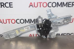 Gebruikte Ruitmechaniek 4Deurs rechts-voor Peugeot 208 I (CA/CC/CK/CL) 1.2 12V e-THP PureTech 110 Prijs € 60,00 Margeregeling aangeboden door Autocommerce