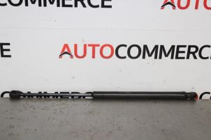 Gebruikte Amortisseur links-achter Peugeot 307 SW (3H) 1.6 16V Prijs € 10,00 Margeregeling aangeboden door Autocommerce