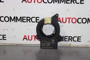 Gebruikte Airbagring Renault Captur (2R) 1.2 TCE 16V EDC Prijs € 10,00 Margeregeling aangeboden door Autocommerce