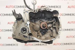 Gebruikte Versnellingsbak Renault Clio III Estate/Grandtour (KR) 1.2 16V TCe Prijs € 325,00 Margeregeling aangeboden door Autocommerce