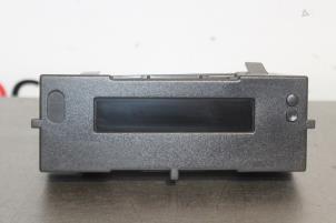 Gebruikte Display Interieur Renault Clio III (BR/CR) 1.2 16V 75 Prijs op aanvraag aangeboden door Autocommerce