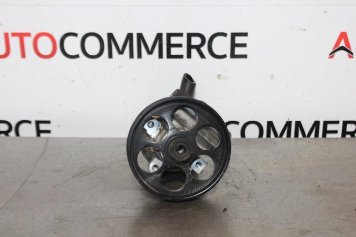 Gebruikte Pomp Servo Renault Trafic New (FL) 1.9 dCi 100 16V Prijs € 40,00 Margeregeling aangeboden door Autocommerce