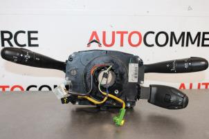 Gebruikte Licht + Raw Schakelaar Peugeot 207 SW (WE/WU) 1.6 16V Prijs € 60,00 Margeregeling aangeboden door Autocommerce