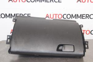 Gebruikte Dashboardkastje Renault Megane IV Estate (RFBK) 1.5 Energy dCi 110 Prijs op aanvraag aangeboden door Autocommerce