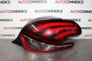 Gebruikte Achterlicht rechts Peugeot 208 I (CA/CC/CK/CL) 1.2 12V e-THP PureTech 110 Prijs € 70,00 Margeregeling aangeboden door Autocommerce