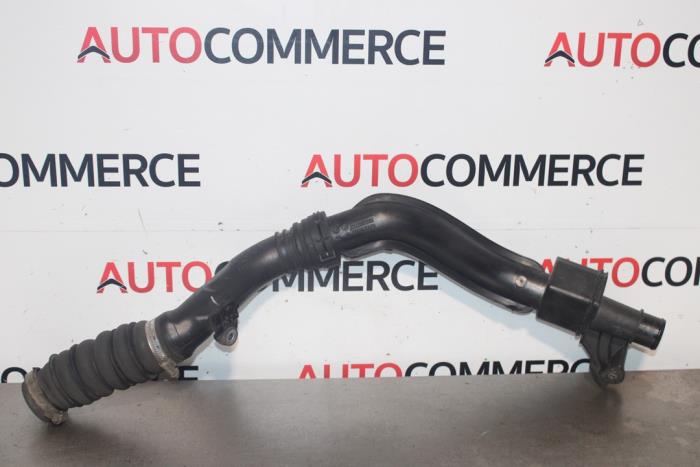 Gebruikte Intercooler Buis Renault Clio III (SR) 1.5 dCi 70 Prijs op aanvraag aangeboden door Autocommerce