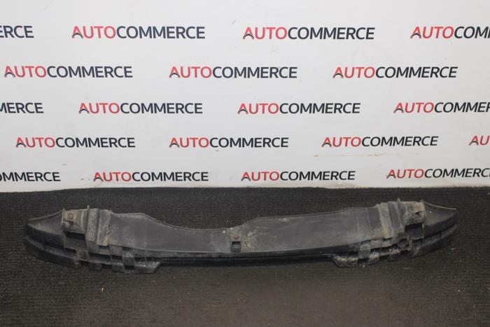 Bumperframe achter van een Renault Clio III (SR) 1.5 dCi 70 2008