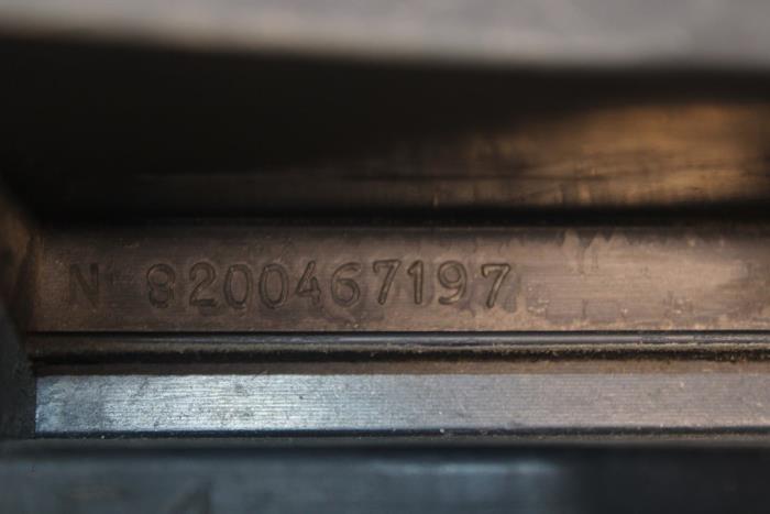 Bumperframe achter van een Renault Clio III (SR) 1.5 dCi 70 2008