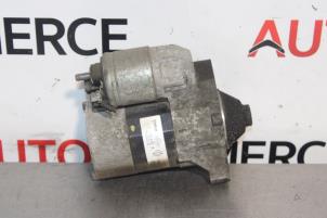 Gebruikte Startmotor Renault Twingo II (CN) 1.2 16V LEV Prijs € 30,00 Margeregeling aangeboden door Autocommerce