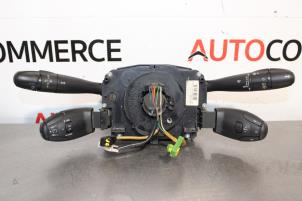 Gebruikte Licht + Raw Schakelaar Peugeot 207 SW (WE/WU) 1.6 HDi 16V Prijs € 25,00 Margeregeling aangeboden door Autocommerce