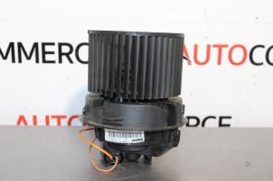 Gebruikte Chaufage Ventilatiemotor Renault Clio IV (5R) 1.5 dCi 75 FAP Prijs op aanvraag aangeboden door Autocommerce