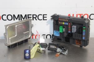 Gebruikte Computer Motormanagement Peugeot 208 I (CA/CC/CK/CL) 1.0 Vti 12V PureTech Prijs € 200,00 Margeregeling aangeboden door Autocommerce
