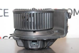 Gebruikte Blower Renault Scénic II (JM) 1.6 16V Prijs € 50,00 Margeregeling aangeboden door Autocommerce