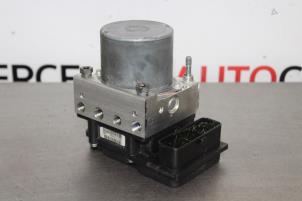 Gebruikte ABS Pomp Citroen C4 Coupé (LA) 1.4 16V Prijs op aanvraag aangeboden door Autocommerce