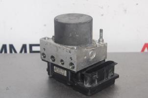 Gebruikte ABS Pomp Renault Clio II (BB/CB) 1.2 16V Prijs op aanvraag aangeboden door Autocommerce