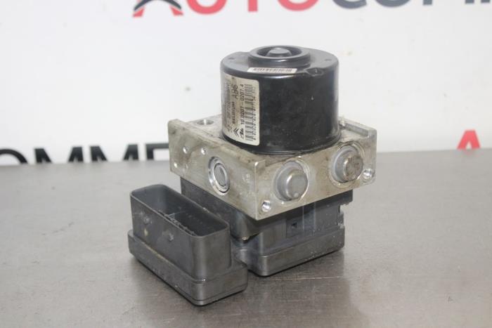 Gebruikte ABS Pomp Citroen C3 (SC) 1.1 Prijs € 70,00 Margeregeling aangeboden door Autocommerce