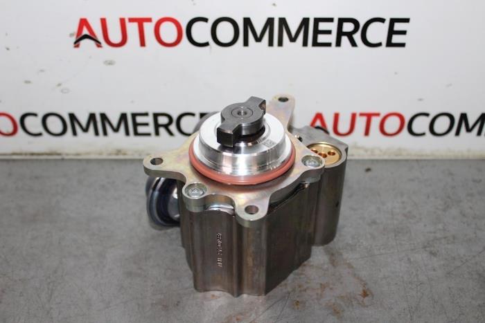Hogedrukpomp van een Peugeot RCZ (4J) 1.6 16V THP