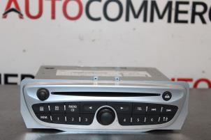Gebruikte Radio Renault Megane III CC (EZ) 1.5 dCi 110 Prijs € 55,00 Margeregeling aangeboden door Autocommerce