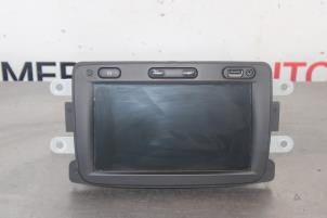 Gebruikte Navigatie Display Dacia Sandero II 0.9 TCE 12V Prijs € 400,00 Margeregeling aangeboden door Autocommerce