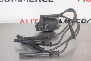 Gebruikte Bobine Renault Clio III (BR/CR) 1.2 16V 75 Prijs € 20,00 Margeregeling aangeboden door Autocommerce
