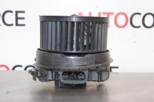 Gebruikte Chaufage Ventilatiemotor Citroen C3 (FC/FL/FT) 1.4 Bivalent Prijs € 30,00 Margeregeling aangeboden door Autocommerce