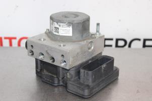 Gebruikte ABS Pomp Peugeot 308 (L3/L8/LB/LH/LP) 1.2 12V e-THP Prijs op aanvraag aangeboden door Autocommerce