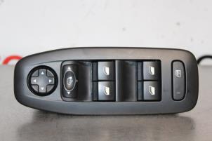 Gebruikte Schakelaar Elektrisch Raam Peugeot 2008 (CU) 1.2 12V e-THP PureTech 110 Prijs op aanvraag aangeboden door Autocommerce