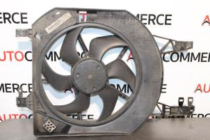 Gebruikte Koelvin Renault Trafic New (FL) 2.0 dCi 16V 115 Prijs op aanvraag aangeboden door Autocommerce