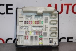 Gebruikte Zekeringkast Renault Kangoo Be Bop (KW) 1.5 dCi 90 FAP Prijs € 40,00 Margeregeling aangeboden door Autocommerce
