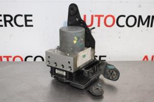 Gebruikte ABS Pomp Renault Kangoo Be Bop (KW) 1.5 dCi 90 FAP Prijs € 150,00 Margeregeling aangeboden door Autocommerce