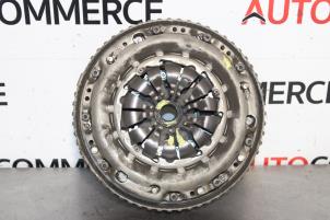 Gebruikte Vliegwiel Dacia Duster (HS) 1.2 TCE 16V Prijs € 150,00 Margeregeling aangeboden door Autocommerce