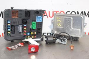 Gebruikte Computer Motormanagement Peugeot 208 I (CA/CC/CK/CL) 1.2 Vti 12V PureTech Prijs € 200,00 Margeregeling aangeboden door Autocommerce