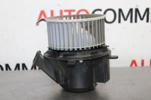 Gebruikte Aanjager Renault Twingo III (AH) 1.0 SCe 70 12V Prijs op aanvraag aangeboden door Autocommerce