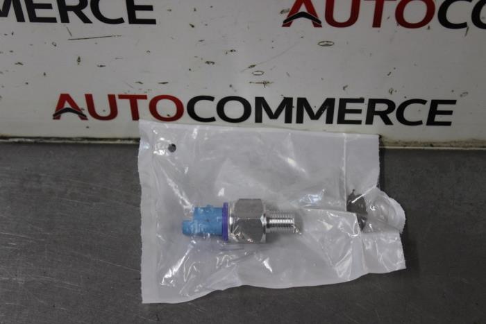 Nieuwe Schakelaar Oliedruk Peugeot 206 Prijs € 24,20 Inclusief btw aangeboden door Autocommerce