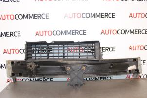 Gebruikte Bumperframe voor Renault Kadjar (RFEH) 1.2 Energy TCE 130 Prijs € 150,00 Margeregeling aangeboden door Autocommerce