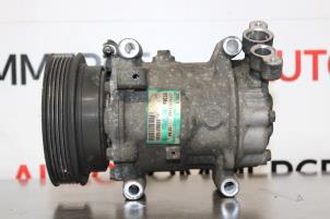 Gebruikte Aircopomp Renault Clio II (BB/CB) 1.6 16V Prijs op aanvraag aangeboden door Autocommerce