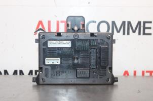 Gebruikte Computer Body Control Renault Clio III (BR/CR) 1.2 16V 65 Prijs € 30,00 Margeregeling aangeboden door Autocommerce