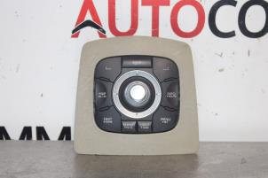 Gebruikte Navigatie bedienings paneel Renault Grand Scénic III (JZ) 1.4 16V TCe 130 Prijs op aanvraag aangeboden door Autocommerce