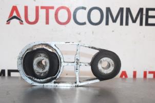 Gebruikte Versnellingsbak Steun Renault Megane II Grandtour (KM) 2.0 16V Prijs op aanvraag aangeboden door Autocommerce