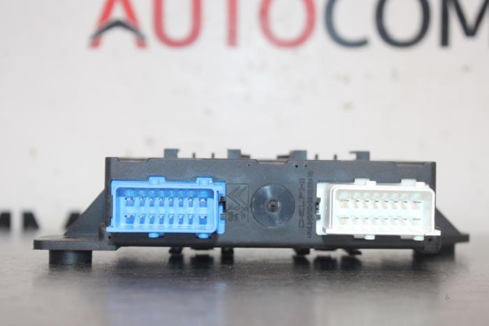 Computer Body Control van een Citroën C4 Picasso (3D/3E) 1.2 12V PureTech 130 2018