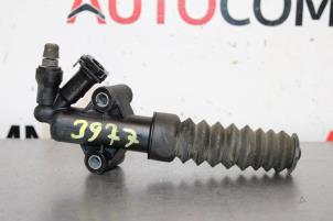 Gebruikte Koppeling Hulp Cilinder Citroen C3 (SC) 1.0 Vti 68 12V Prijs € 30,00 Margeregeling aangeboden door Autocommerce