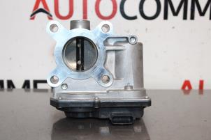 Gebruikte Gasklephuis Renault Clio II (BB/CB) 1.2 16V Prijs op aanvraag aangeboden door Autocommerce